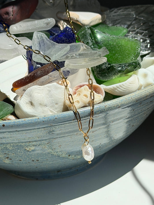 Dainty Pearl Paperclip Necklace
